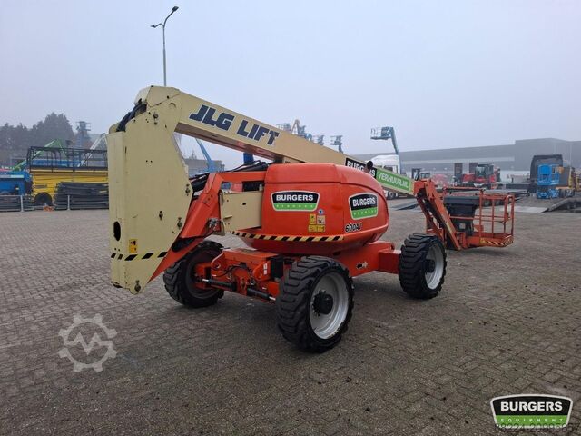 Plataforma de trabajo telescópica articulada JLG 600AJ