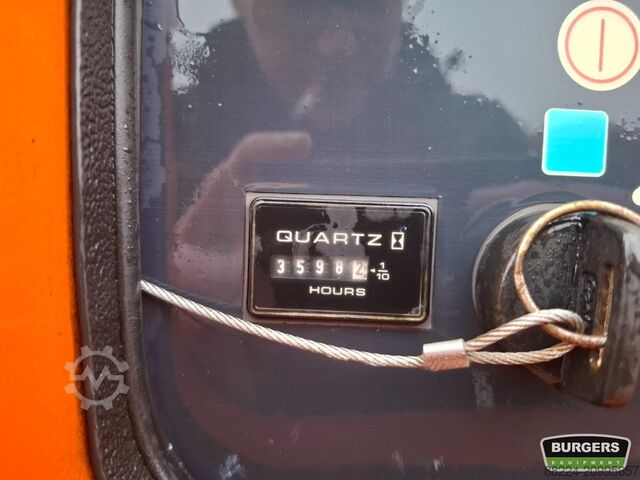 Plataforma de trabajo telescópica articulada JLG 600AJ