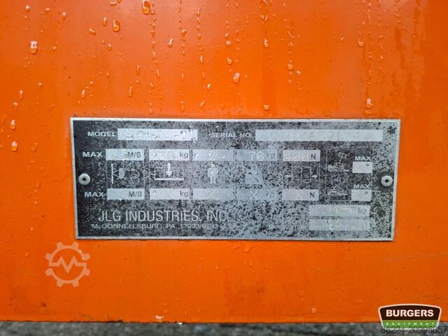 Plataforma de trabajo telescópica articulada JLG 600AJ