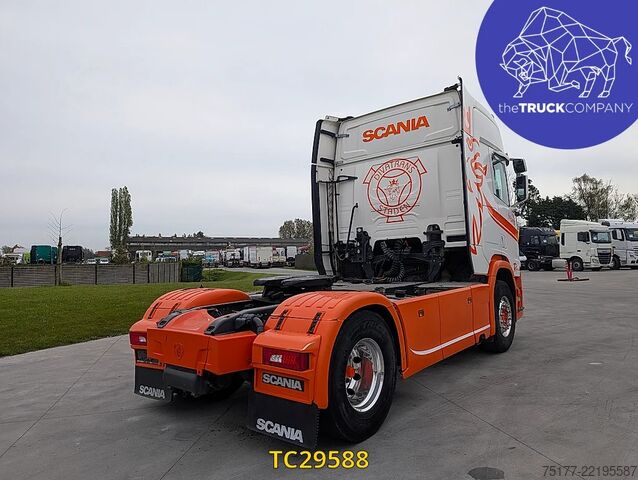 मानक SZM Scania R 450