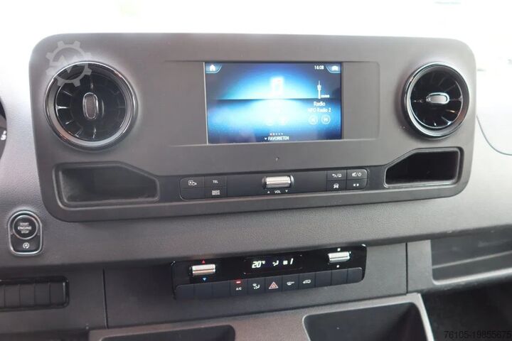 Resväska Mercedes-Benz Sprinter 316 CDI  Bak + Klep 800 KG Automaat