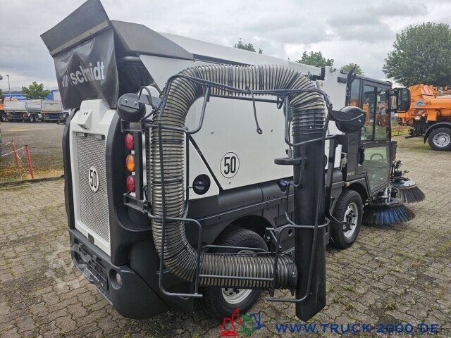 Barredora de calzadas Schmidt Swingo 200+ 3Besensystem HDReiniger Laubschlauch