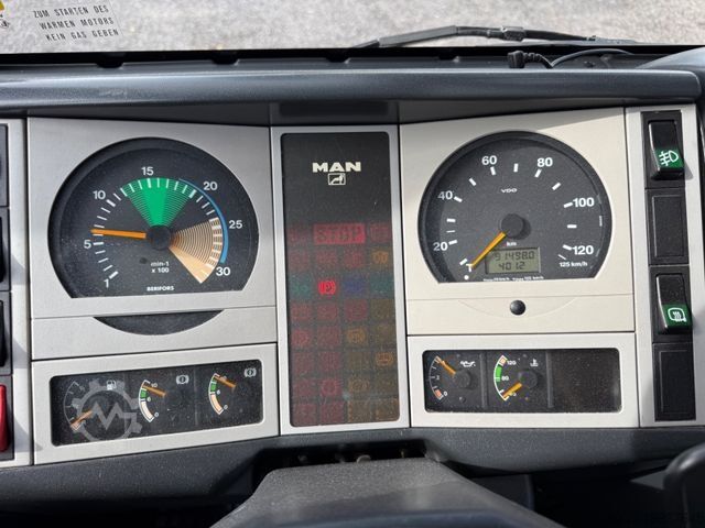 Spezial-LKW MAN MAN LE 15.280 METZ DLK 23-12 L32 CAN Drehleiter