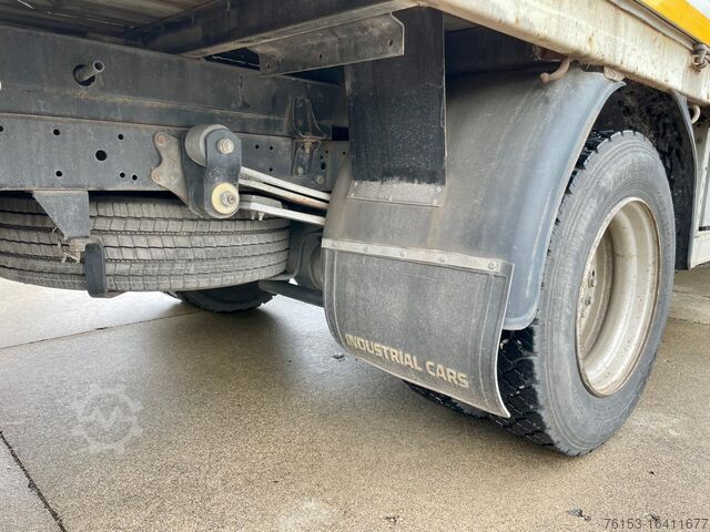 Kisteherautó Mercedes-Benz VARIO 815D