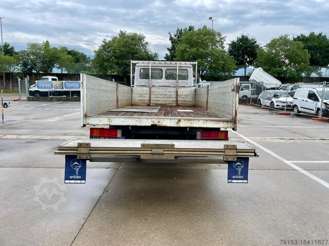 Kisteherautó Mercedes-Benz VARIO 815D