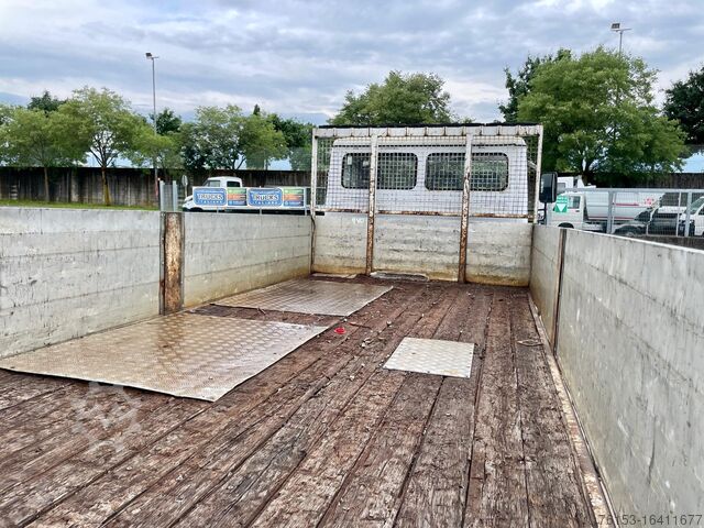 Kisteherautó Mercedes-Benz VARIO 815D