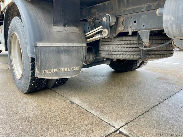 Kisteherautó Mercedes-Benz VARIO 815D