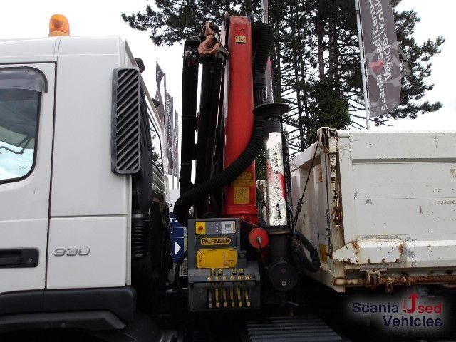Kolmisivuinen kippiauto Volvo FM 330 - PALFINGER PK 11001K - KEMPF DSK