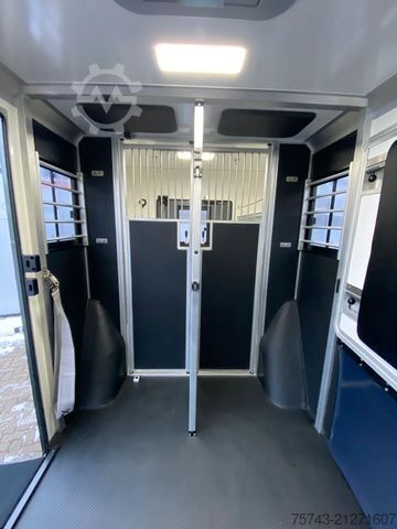 Dyrfrakter MERCEDES-BENZ STX Sprinter  GG 4,100KG  Haras Hengste