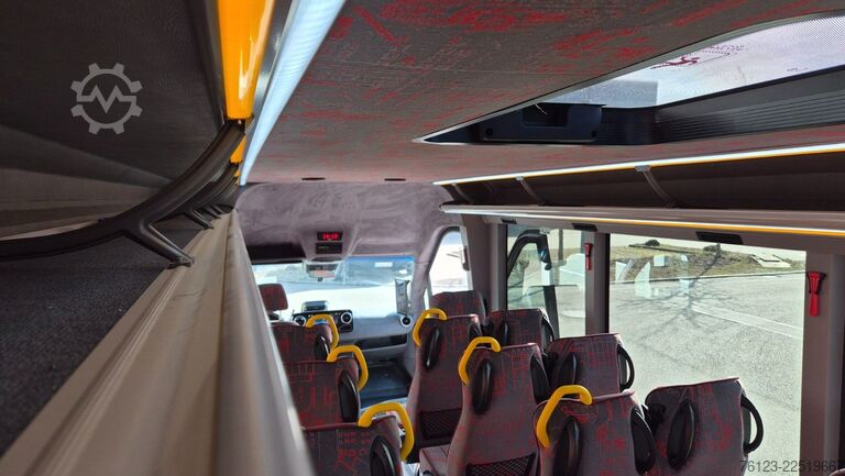 Minibus MERCEDES-BENZ 30 Sitzer Schul- Transferbus 519 Vorlauffahrzeug