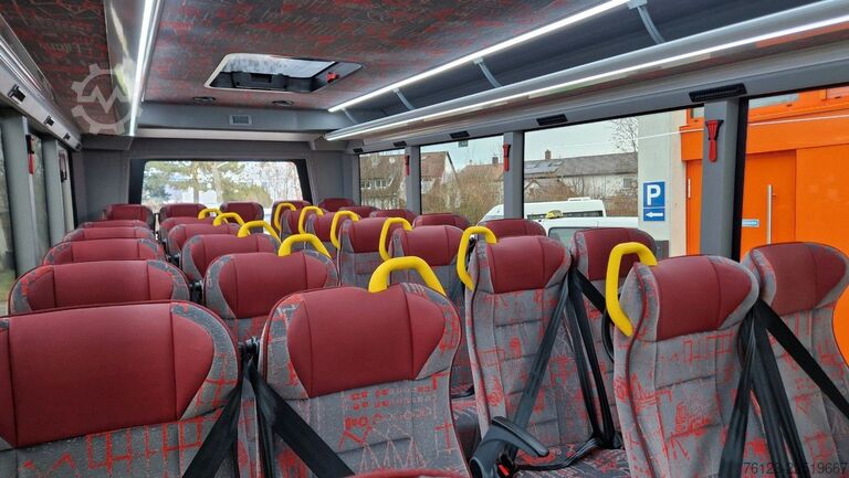 Minibus MERCEDES-BENZ 30 Sitzer Schul- Transferbus 519 Vorlauffahrzeug