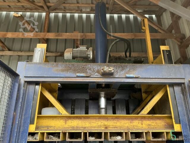 Presă de balotat Kenbay BRG 1 8 Kenbay 