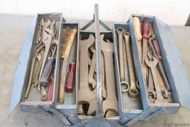 Tool box with tools non-sparking tool unbekannt funkenfreies Werkzeug