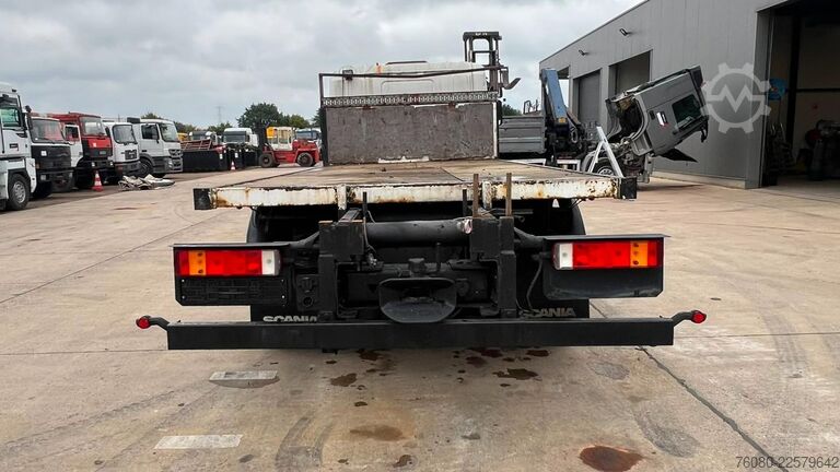 Shasi me kabinën e shoferit Scania P94-260 (BOITE MANUELLE  / MANUAL GEARBOX)