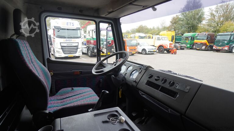 Furgon transportues makinash Mercedes-Benz 814 machine transporter truck