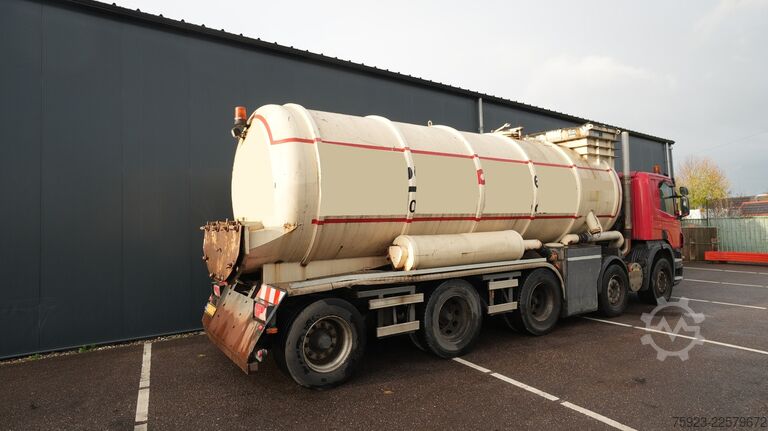 Kamion cisternë Scania P 380 – 10x4 blow and suck truck