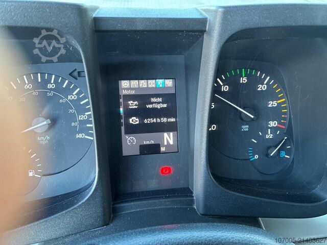 Autocamion cu destinație specială Mercedes-Benz Unimog U 530 mit neuem Motor