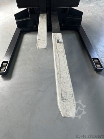 EGP 13 / 44 So (1,3 t a 1200 mm!!) *DEMO!! Triplex FFL!! GENKINGER EGP 13 / 44 So ( 1.3 T @ 1200 MM !! ) * DEMO !! Triplex FFL !!