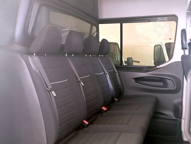 Kastenwagen mit Sitzplätzen Iveco Daily 35S