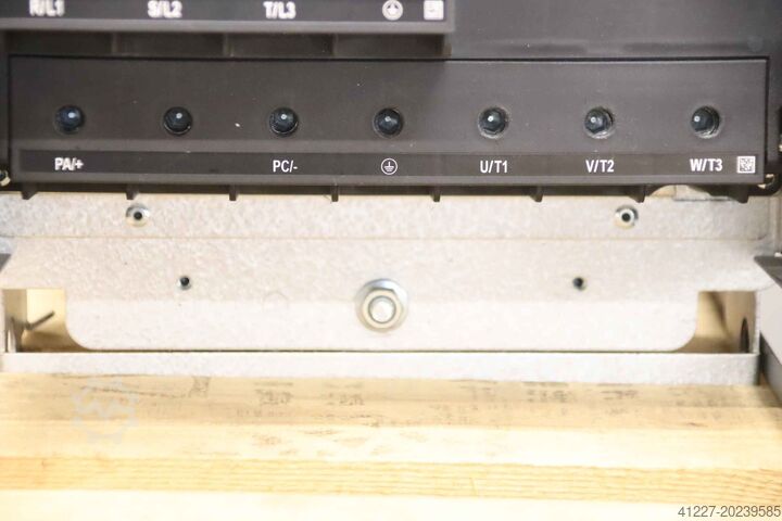 محول التردد 90 كيلوواط Schneider Electric** Altivar 630 ATV630D90N4