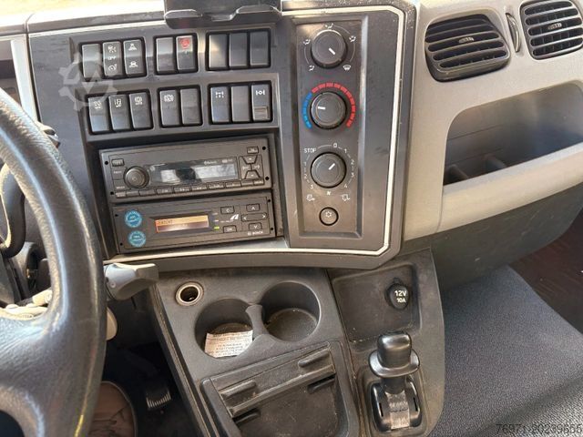 Furgoneta caja RENAULT RENAULT D210 Planefahrzeug