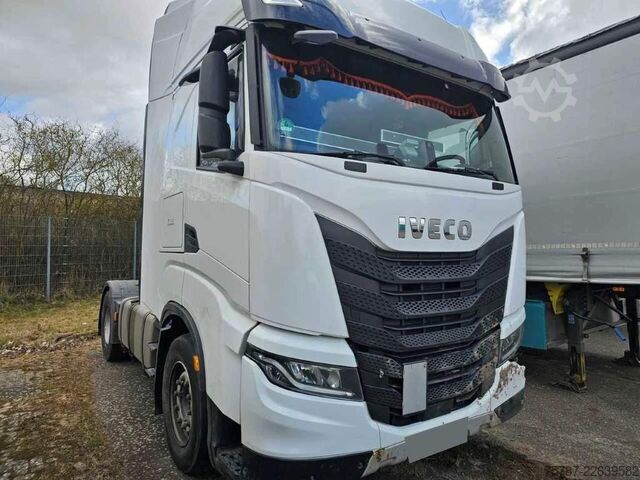 Unit traktor standard IVECO 490 S-Way mit kleinem Unfallschaden, Retarder