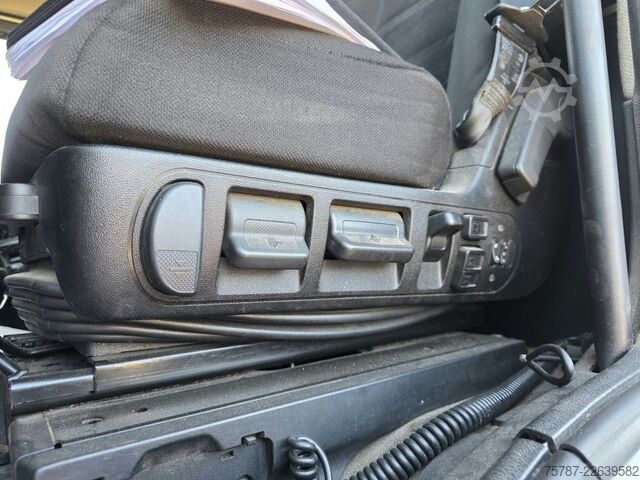 Unit traktor standard IVECO 490 S-Way mit kleinem Unfallschaden, Retarder