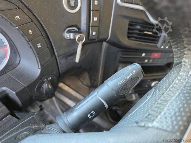 Unit traktor standard IVECO 490 S-Way mit kleinem Unfallschaden, Retarder