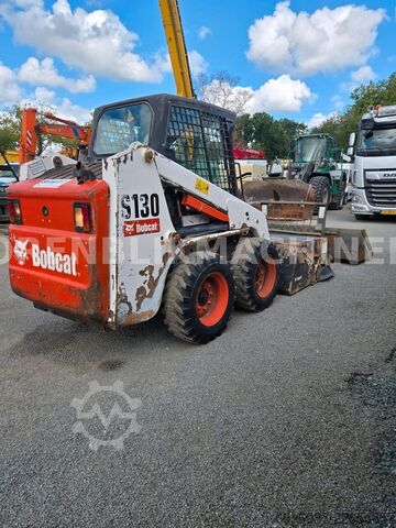 รถขุดขนาดเล็ก BOBCAT S130