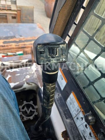 รถขุดขนาดเล็ก BOBCAT S130