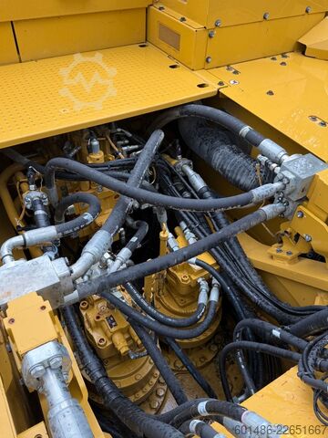 Chain excavator CATERPILLAR 352 mit CE und EPA