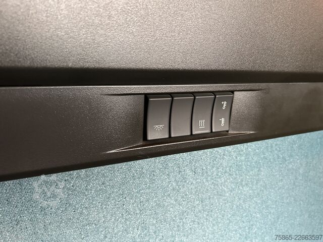 SZM มาตรฐาน Volvo FM 330 Globetrotter / 742 dkm / VEB+ / Spoilers...