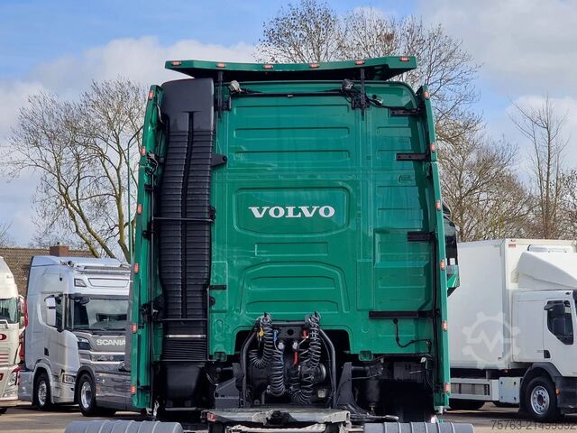 Стандарт-СЗМ Volvo FH 500 XL - full air - retarder - costum interi...