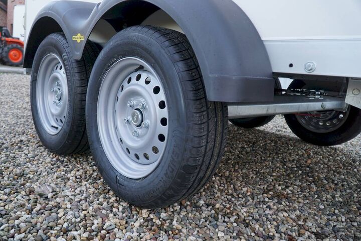  Humbaur HK 253015-18P 304X151X180CM 2500KG KOFFERANHÄNGER