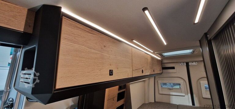کمپرون PÖSSL Pössl Roadstar XT - Mercedes Sprinter 4x4