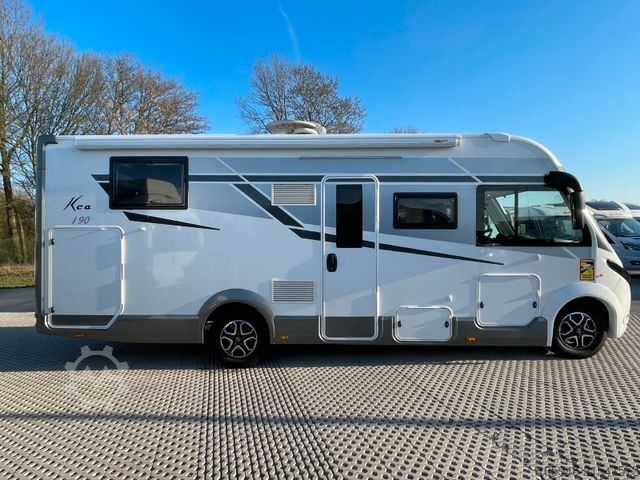 Entegre karavan MOBILVETTA I 90 KEA | Face 2 Face, Franz. Bett