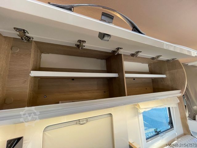 Entegre karavan MOBILVETTA I 90 KEA | Face 2 Face, Franz. Bett