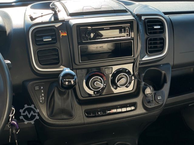 Entegre karavan MOBILVETTA I 90 KEA | Face 2 Face, Franz. Bett