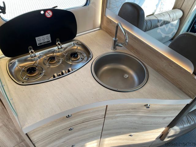 Yarı entegre karavan EURAMOBIL 675 SB PROFILA RS | Hubbett, Französisches Bett