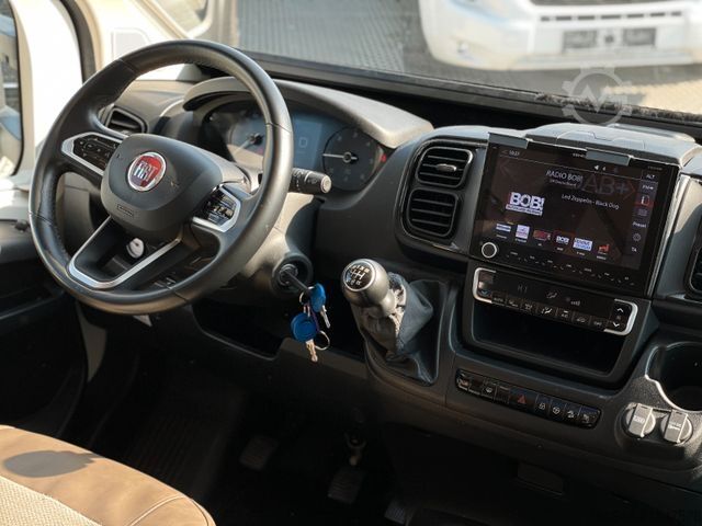 Yarı entegre karavan EURAMOBIL 675 SB PROFILA RS | Hubbett, Französisches Bett