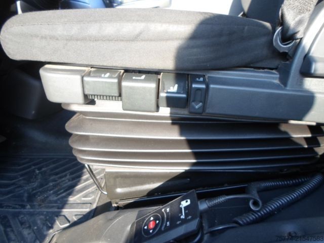 Tenteli düz yataklı kamyon MERCEDES-BENZ 1223 L/6.10 m/ LBW