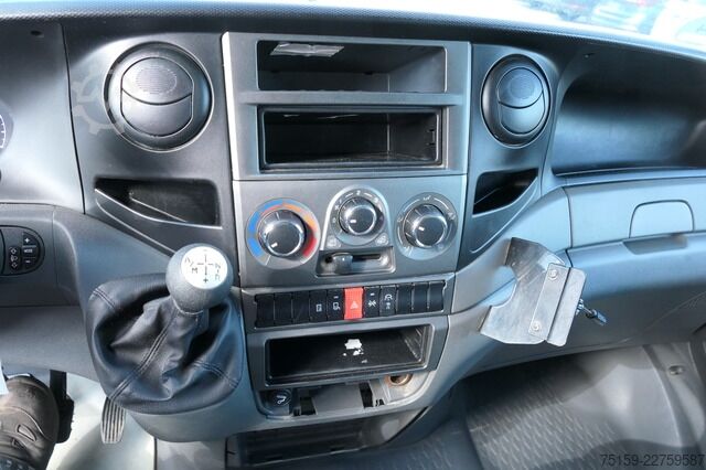 Boxvogn iveco Daily 35 S11 C30C KURZ AUTOMATIK KAMERA Regale LUFT DURCHGANG EURO-5 CoC