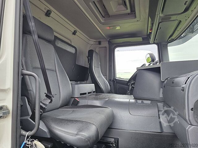 Ferðatösku SCANIA P360 6x2*4