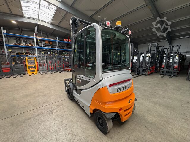 Empilhadeira frontal Still RX 60-30 [ID: 50]