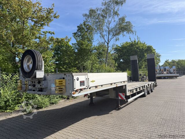 Semirremolque de plataforma baja Humbaur HTS30  3 Achs Satteltieflader, wenig benutzt