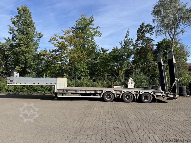 Semirremolque de plataforma baja Humbaur HTS30  3 Achs Satteltieflader, wenig benutzt