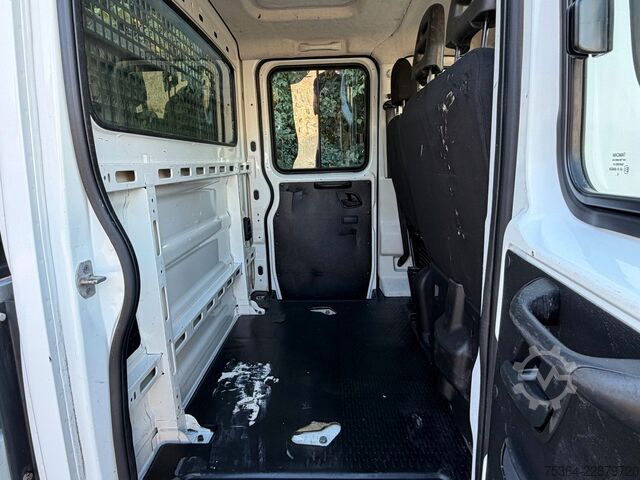 Fourgon pick-up IVECO Daily 35S12 Hpi Doppelkabine Pritsche Ahk Kran