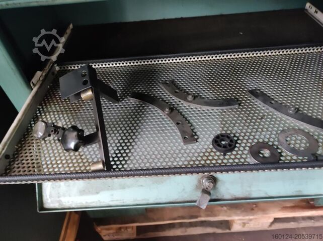 Saw blade sharpening machine AKE B4 Schärfmaschine