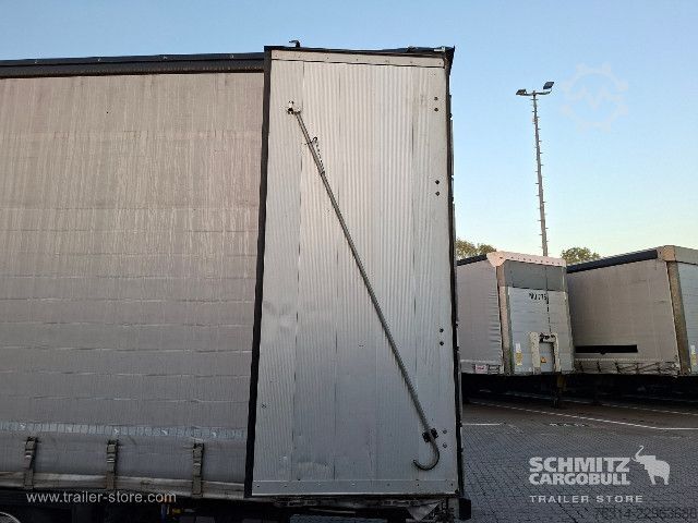 Otvorena poluprikolica s ceradom Schmitz Cargobull Curtainsider Mega Getränke