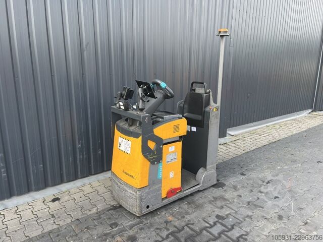 Vučni traktor Jungheinrich EZS130